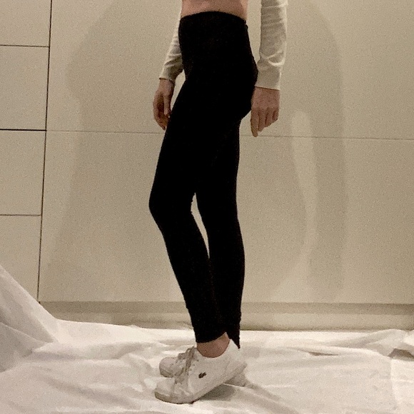 Limited edition Lululemon lace inset tights - Picture 3 of 4